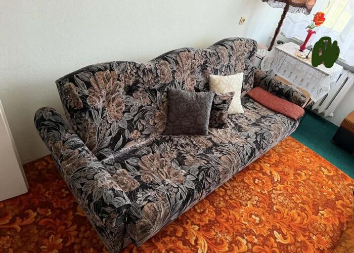 Grajewo ogłoszenia: Do sprzedania  wersalka  z 2 fotelami plus 2 pufy  200 zl..łóżko...